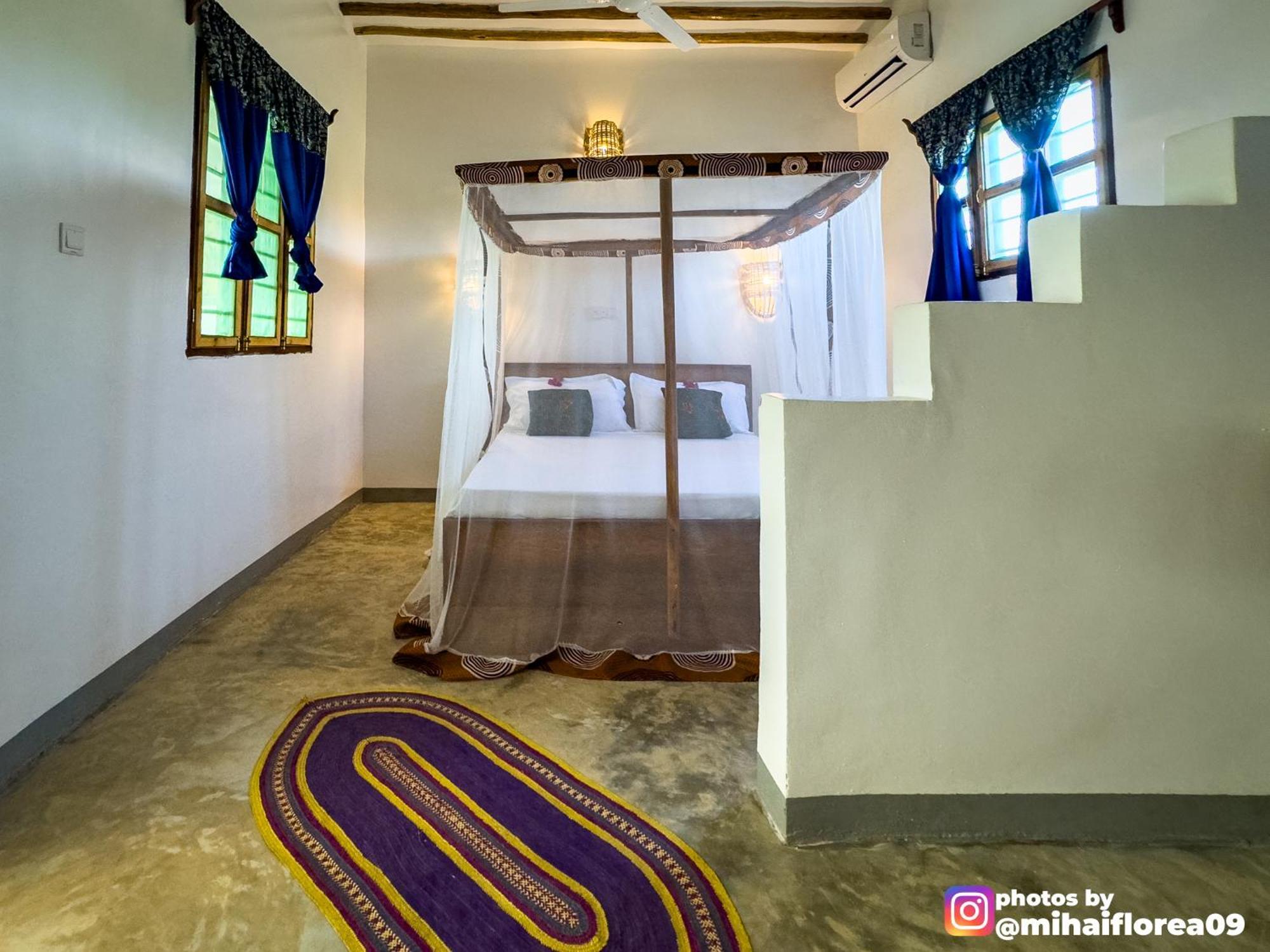 Tofauti Inn Makunduchi エクステリア 写真