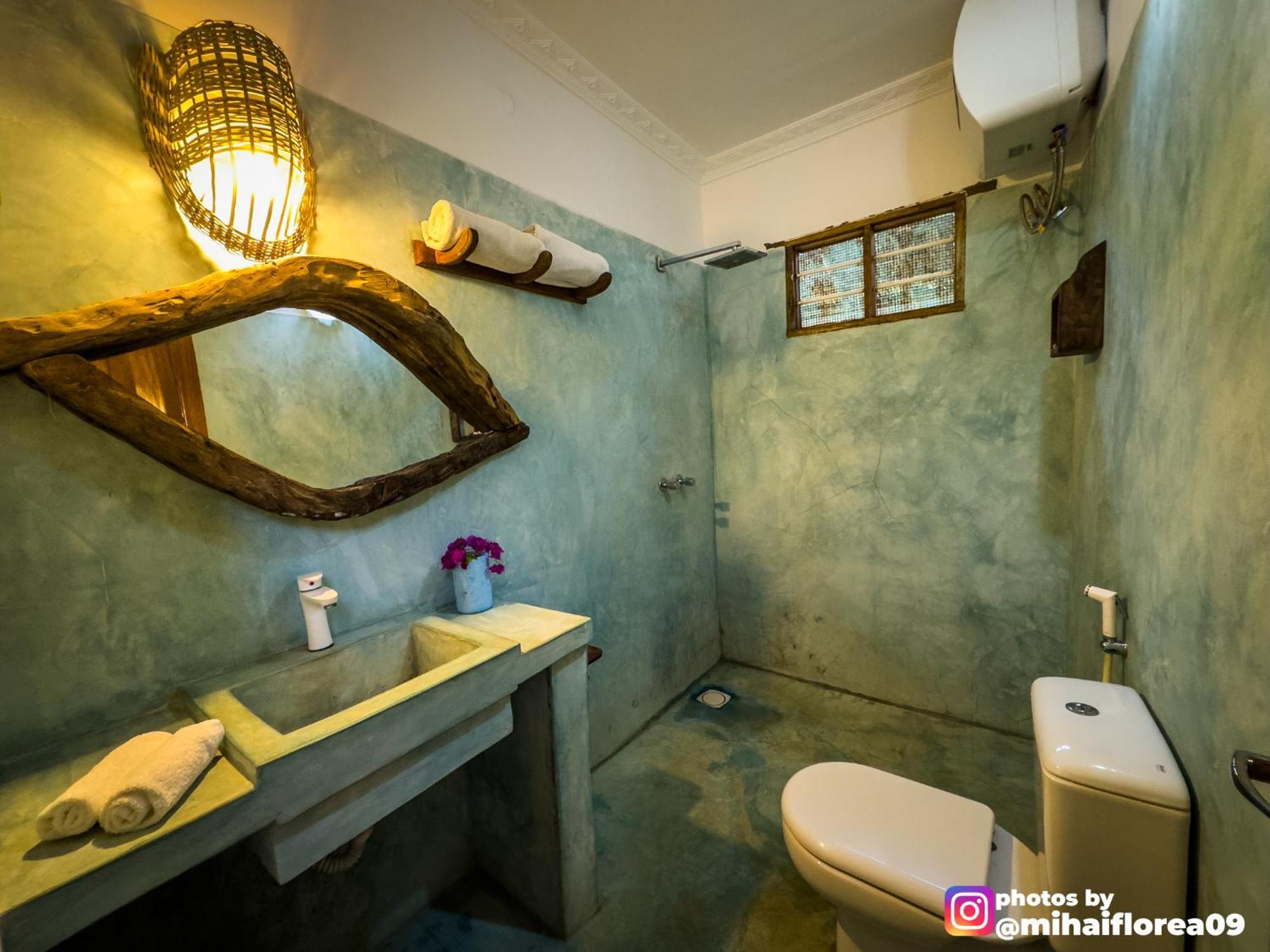 Tofauti Inn Makunduchi エクステリア 写真