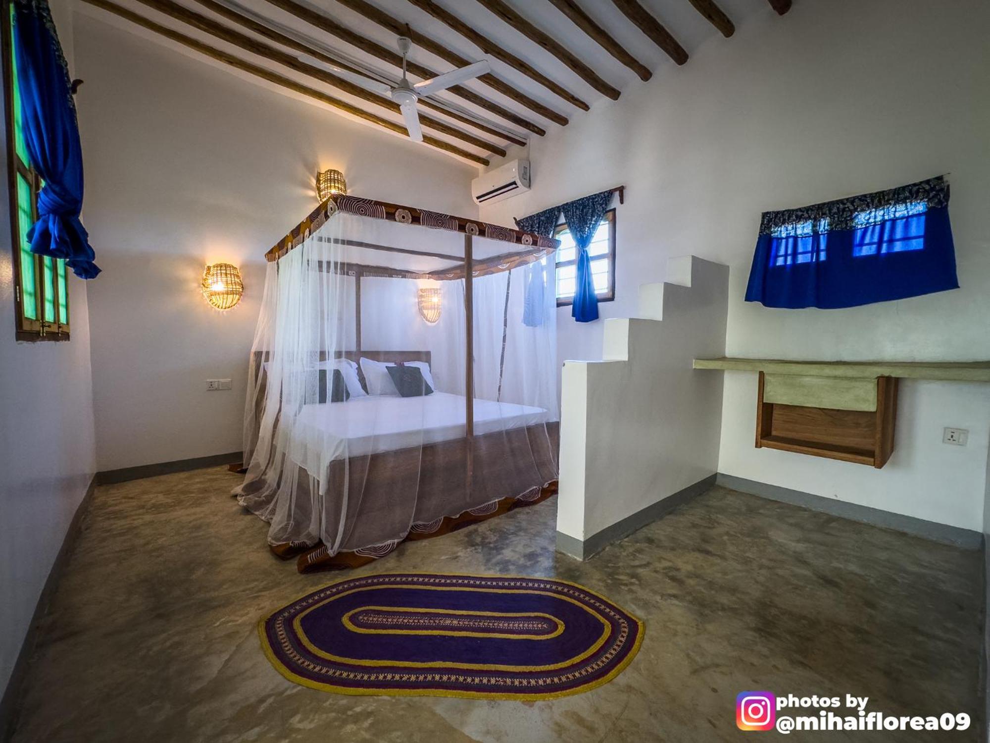 Tofauti Inn Makunduchi エクステリア 写真