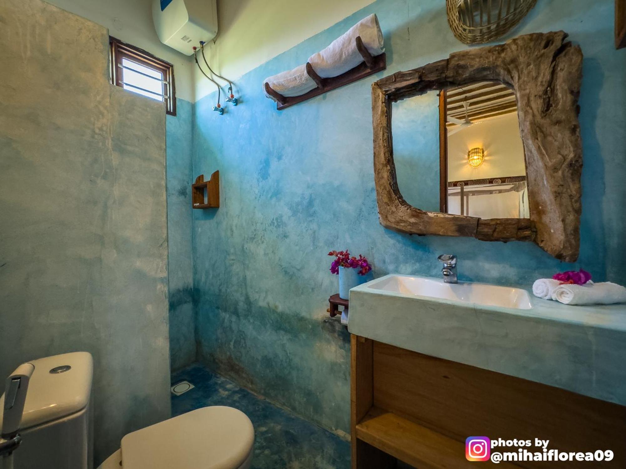 Tofauti Inn Makunduchi エクステリア 写真