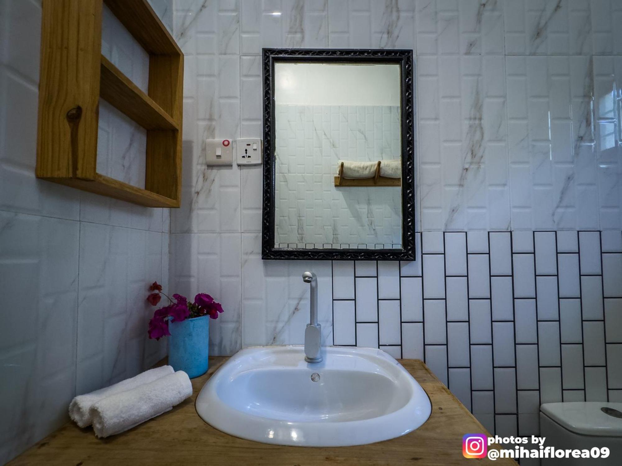Tofauti Inn Makunduchi エクステリア 写真