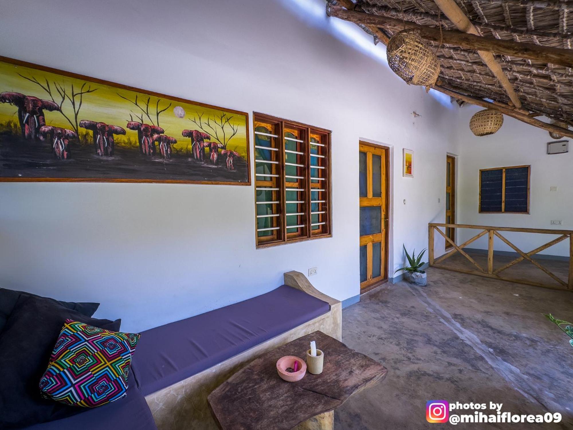 Tofauti Inn Makunduchi エクステリア 写真
