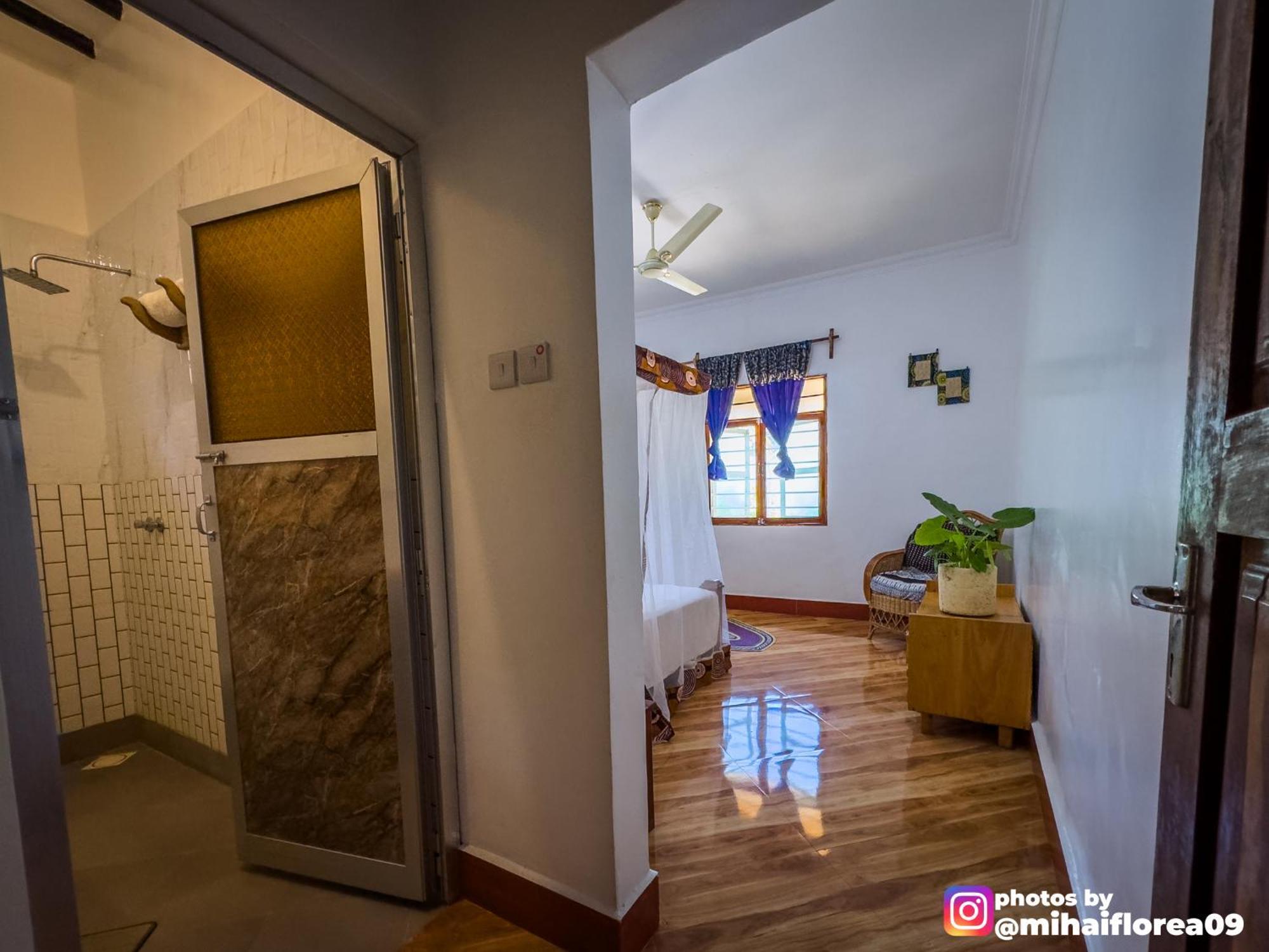 Tofauti Inn Makunduchi エクステリア 写真