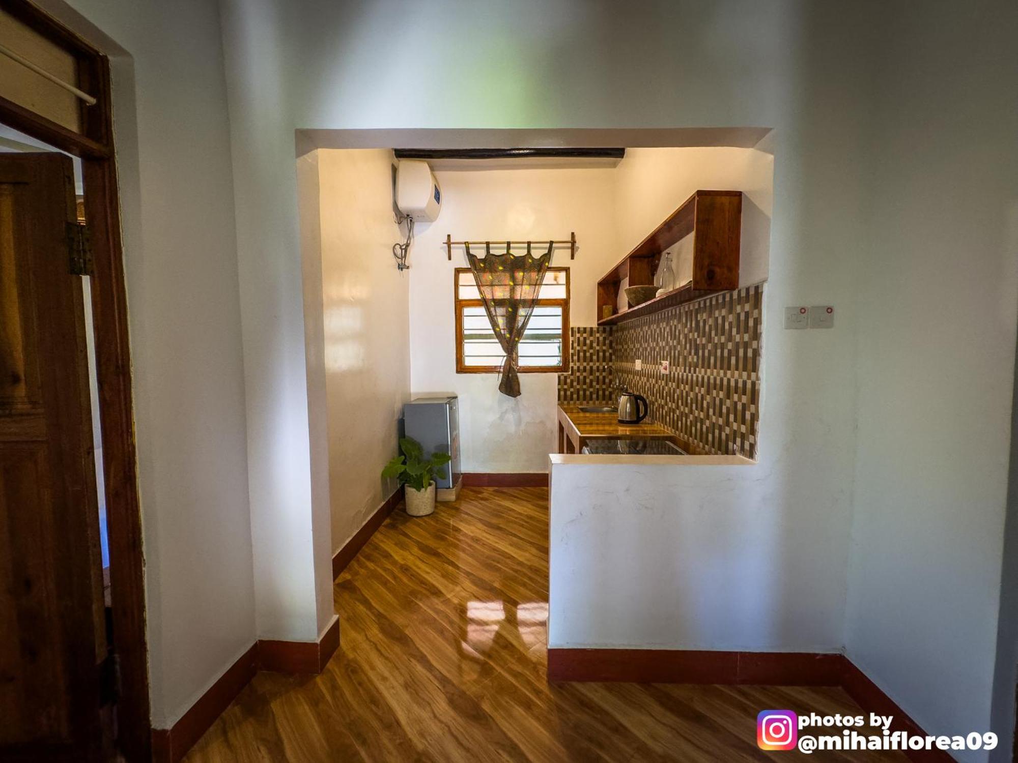Tofauti Inn Makunduchi エクステリア 写真