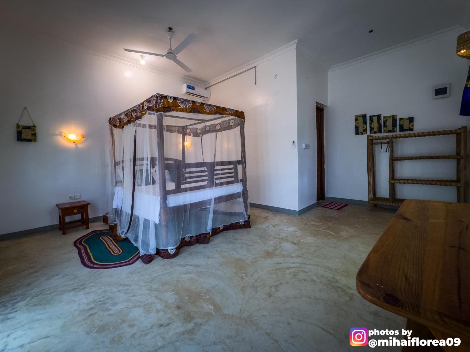 Tofauti Inn Makunduchi エクステリア 写真