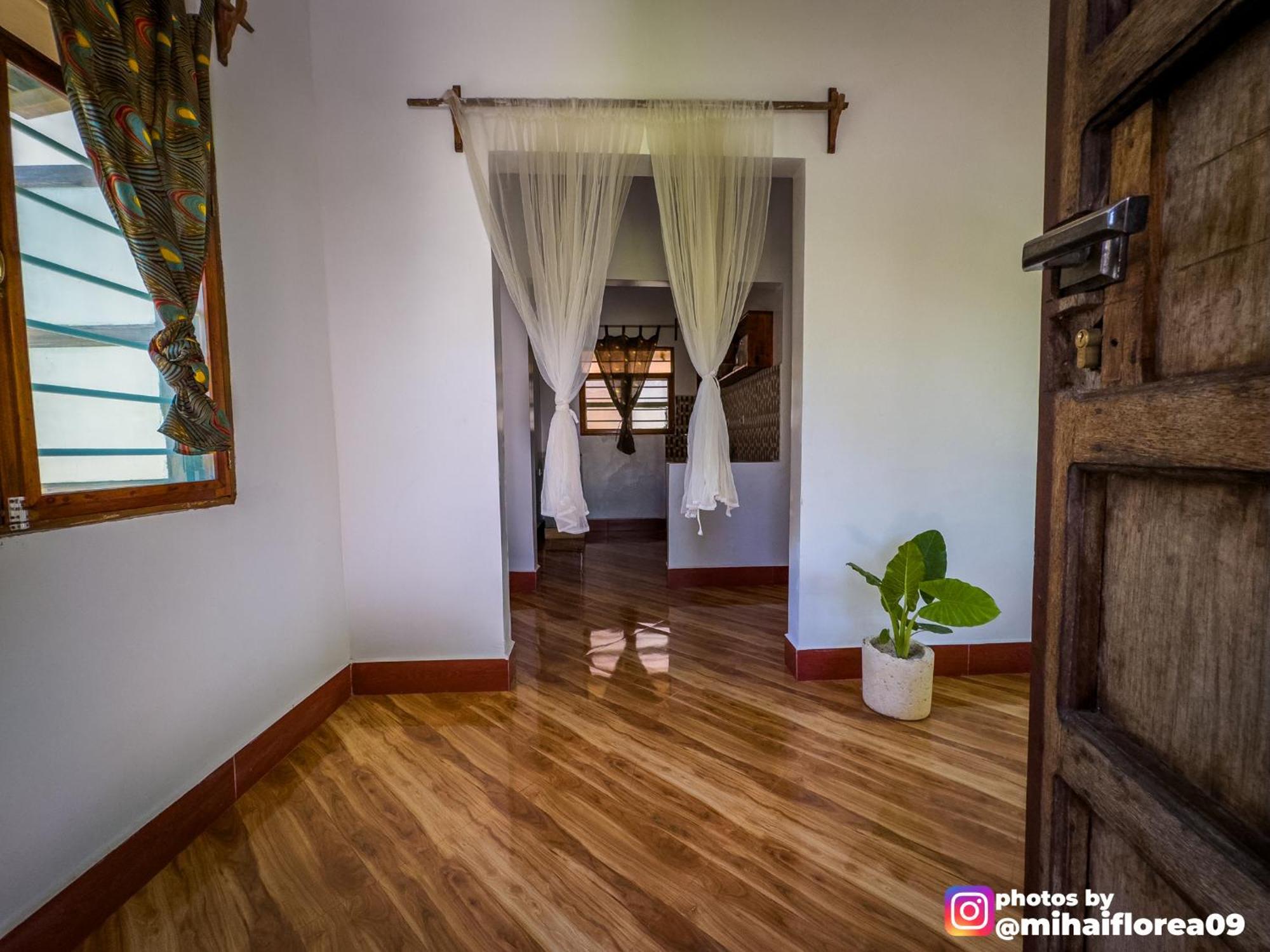 Tofauti Inn Makunduchi エクステリア 写真