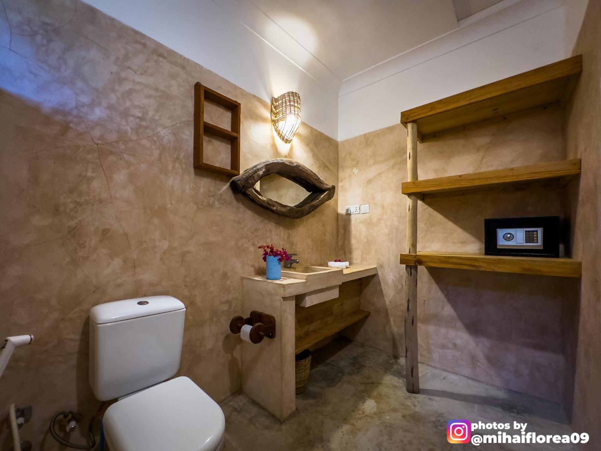 Tofauti Inn Makunduchi エクステリア 写真
