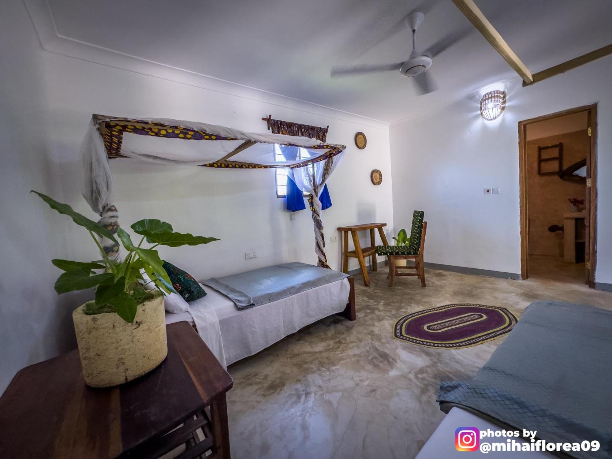 Tofauti Inn Makunduchi エクステリア 写真