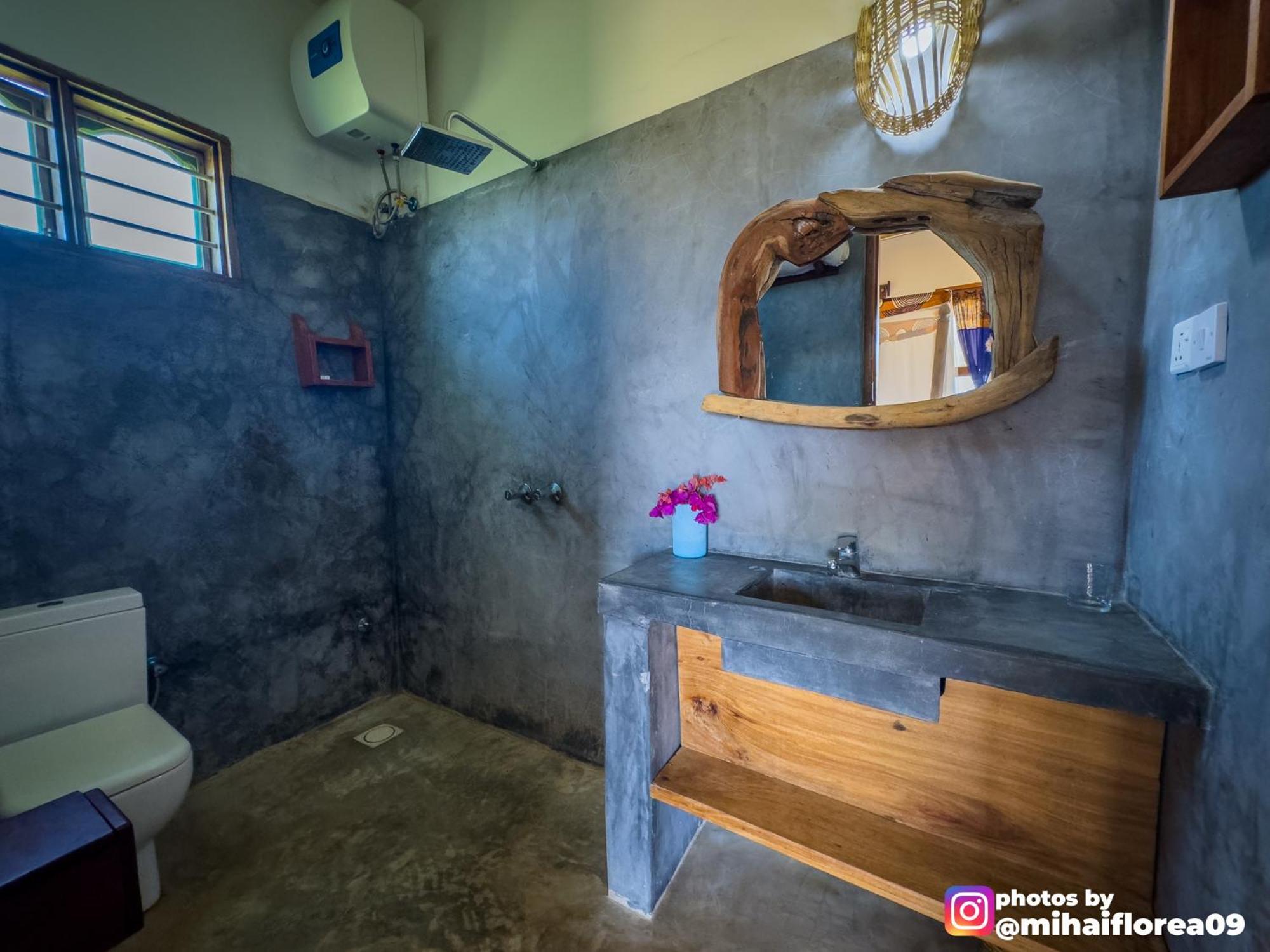 Tofauti Inn Makunduchi エクステリア 写真